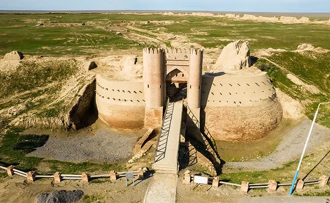 The Sauran Fortress